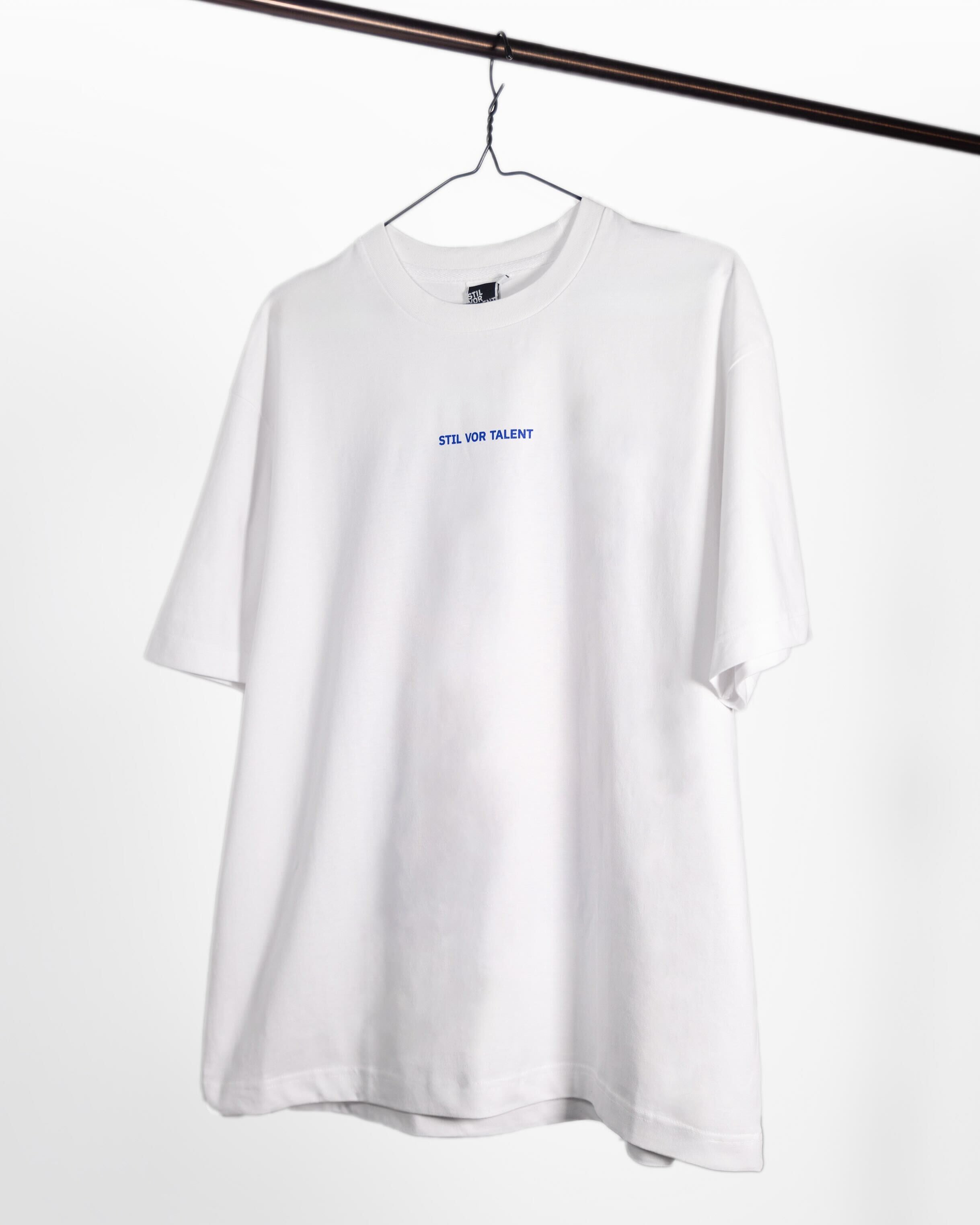 Lot de produits dérivés festifs : Deux T-shirts – Un pour vous, un pour votre meilleur(e) ami(e)
