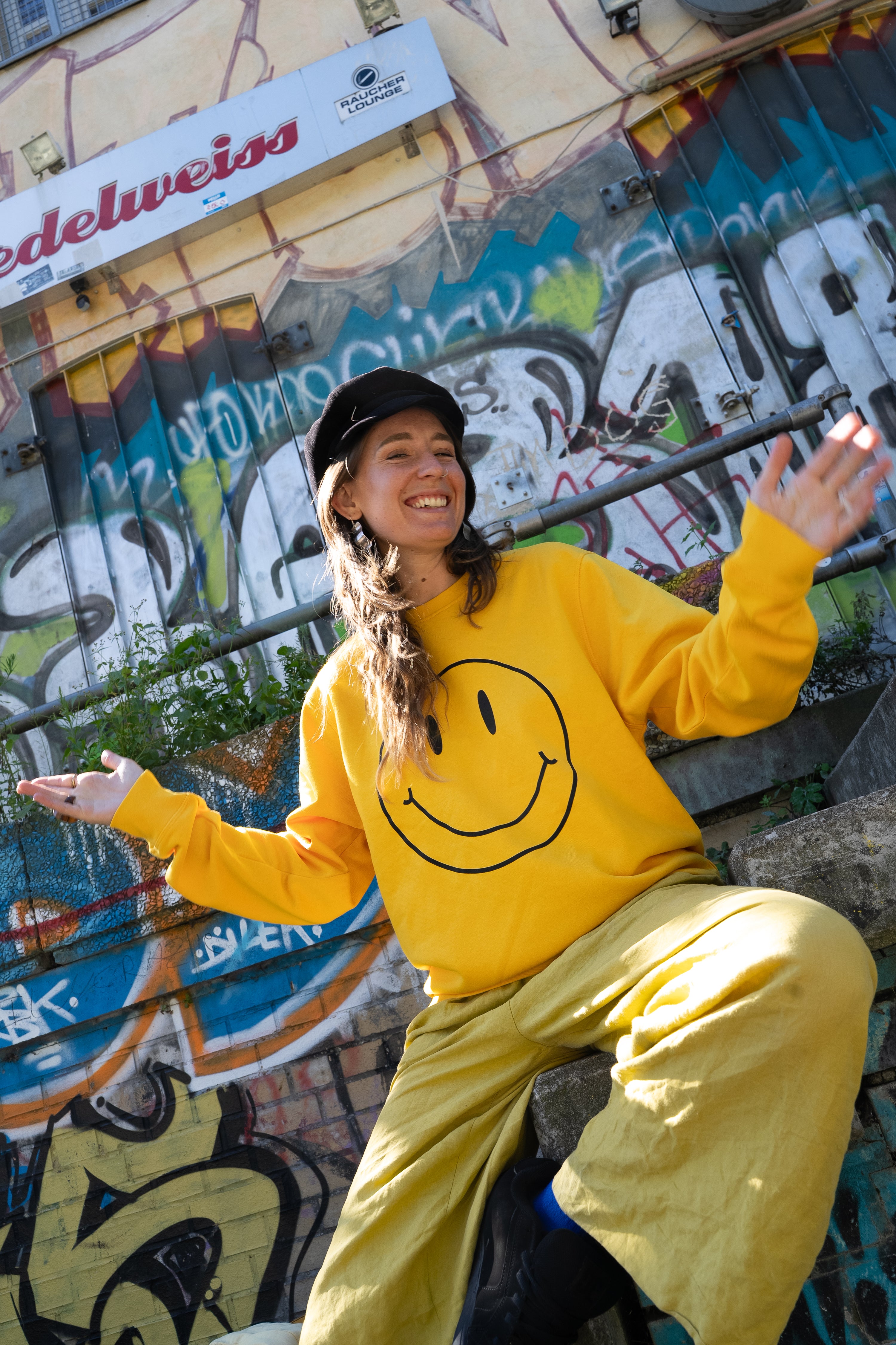 Smiley Sweater (Unisex)