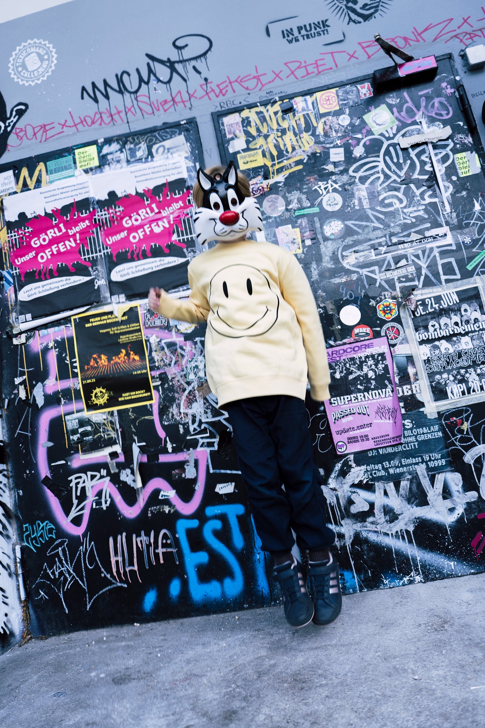 Smiley Sweater – KIDS